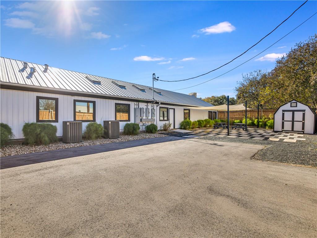 6902 Scenic Brook